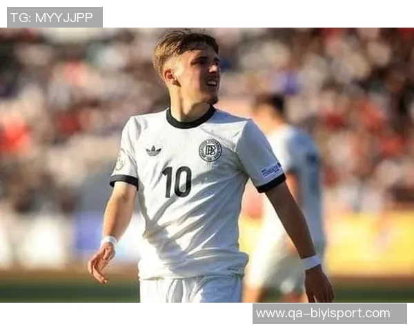 拜仁对小将卡尔保持谨慎态度避免世界杯争议影响其发展