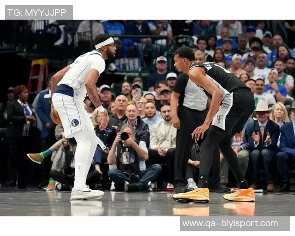 浓眉强调若在华盛顿担任主要持球手需提升控球能力以减少失误