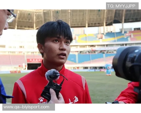 王晓瑞透露玉昆与上海希望之星接洽中并非蒯纪闻而是国产中锋球员