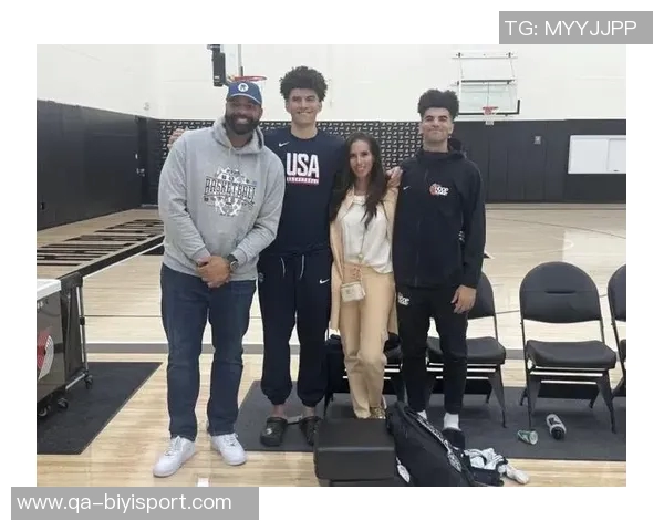 布泽尔儿子杜克季前赛表现惊艳狂砍24分23板再送盖帽接连高分展现潜力